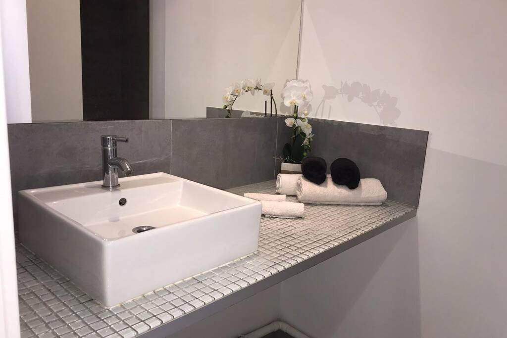 Studio Cocooning A 50 M Du Port, Classe 1 Etoile カシ エクステリア 写真